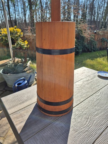 Schirmständer aus holz - schirmständer,