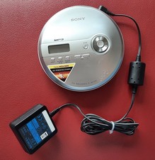 SONY D-NE241 tragbarer Discman CD Walkman Anti-Shock mit Netzteil