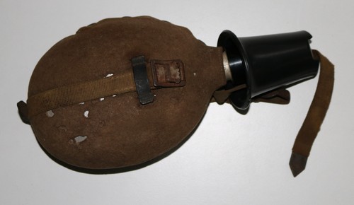 Feldflasche mit becher - feldflasche,
