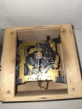 neueres Uhrwerk für Wand Uhr