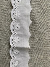 Spitzenstoffe Meterware weiß Rest 8 Meter Breite 4 Cm