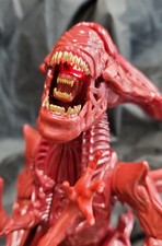 Lanard Alien Queen rote Figur