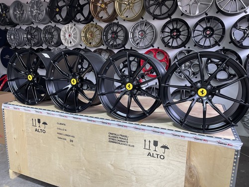 Original ferrari 812 - original,