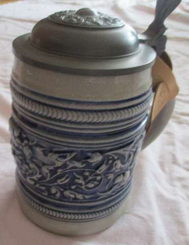 Bierkrug mit zinndeckel - bierkrug,
