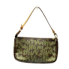 LOUIS VUITTON Graffiti