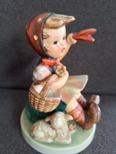 Hummelfigur rotkäppchen mit - hummelfigur,