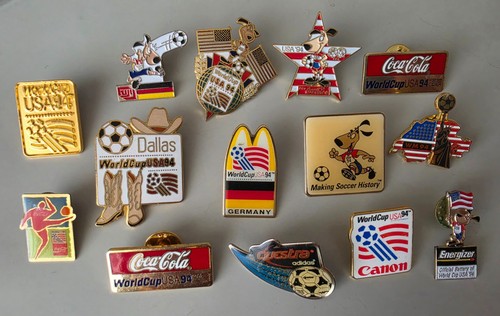 Konvolut pins fußball wm - konvolut, fußball-wm