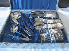 Edles Silberbesteck Dekor