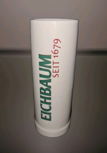 Schöner schlanker eichbaum - schöner,