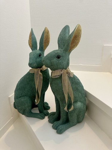 Zwei große hasen figuren - hasen, 54