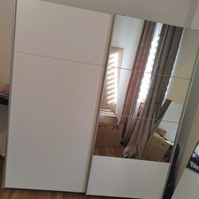 Kleiderschrank mit Spiegel, Schiebetür, Hochglanz Weiß