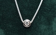 Halskette mit Christ Lupenreiner 0,15 ct. Brillant Anhänger Läufer 585 Weißgold