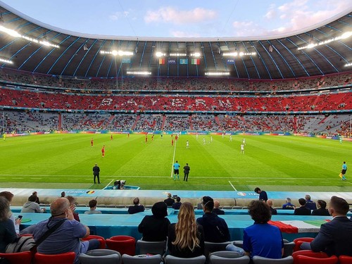 Ticket kat hotel paket dfb - &,