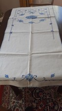 Tischdecke/ Tischläufer  weiß/ blau bestickt   ca.  50x70 cm      155831 D