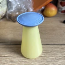 Tupperware  Junge Welle Salz-oder Pfefferstreuer Gelb +hellblau Rarität