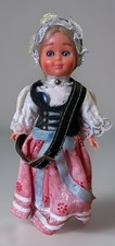 Vintage Trachtenpuppe mit