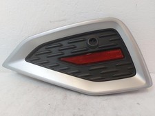 Audi Q2 Typ AG Gitter Zierelement Stoßfänger hinten rechts OEM