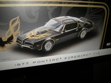 1:18 Greenlight Pontiac