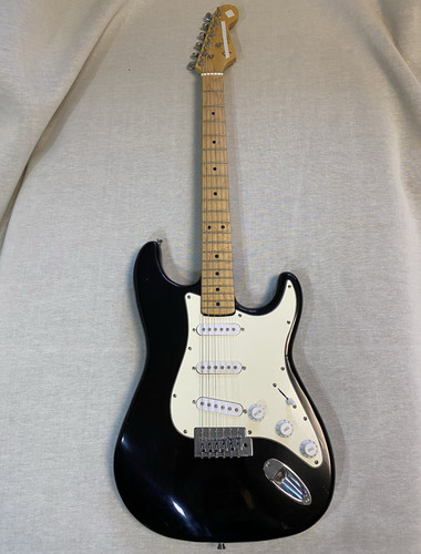 E-Gitarre schwarz
