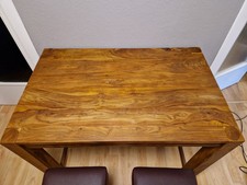 Sheesham Esstisch mit Barhocker (2 Stück)