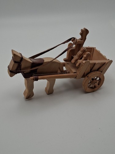 Vintage pferdekutsche aus holz - vintage,