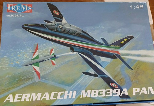 Aermacchi mb339a pan - 1:48,