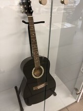 Akustische Gitarre schwarz