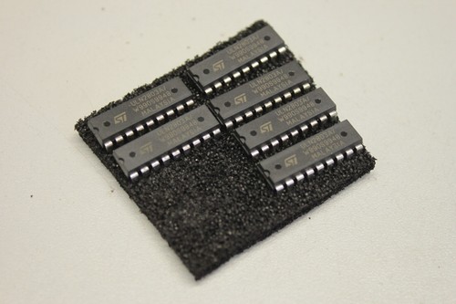 Uln2803a w990s9948 18 pin - 6x,