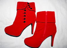 rote Stiefeletten, high heels
