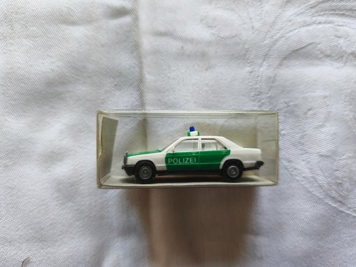 Herpa mercedes 190 polizei - 190,