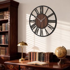 Vintage Wanduhr mit Metall