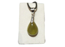 Sphen Titanit Cabochon Anhänger massive bewegliche 925 Silberkralle Nr. 578