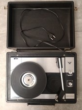 Plattenspieler im Koffer von