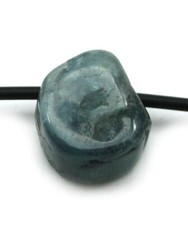 Trommelstein gebohrt Turmalin blau Indigolith mini 10 - 12 mm