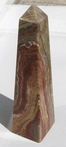 Obelisk aus onyx marmor - aus,