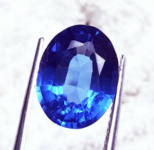 Natürlich blauer saphir - natürlich,