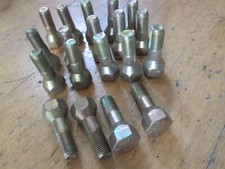 NEU  LADA SAMARA 19 x Radbolzen Felge Bolzen