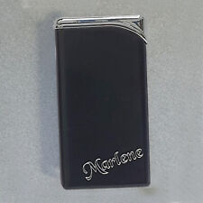 Superflaches Gas-Feuerzeug Schwarz mit Gravur