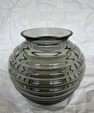 Bauhaus-Kugelvase "Felicitas" Glas Vase Rauchtopasfarb. Gerillt n. Richard Lauke