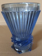 Pressglas-Becher, alt