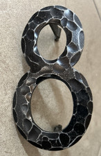 Hausnummer "8", metall schwarz, Schmiedeoptik