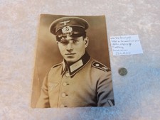 Foto groß Porträt Soldat Schirmmütze Uniform Effekten Kragenspiegel 2. Weltkrieg