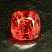SPINELL    rot orange     0,78 ct