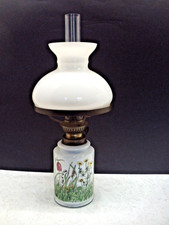 Petroleumlampe Nostalgie Öllampe Vintage Tischlampe Porzellan Glas Messing Retro