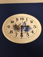 Alte Wanduhr mit Schiff und Windmühlenmotiv um 1930