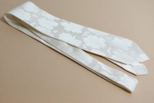 Seidenkrawatten Jacquard , 100 % Seide weiß, 9 cm x 150 cm Blume