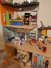 Verkaufe eine Playmobil Schule mit Kioskanbau Sehr wenig bespielt