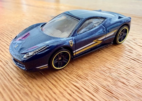 Hot wheels ferrari 458 - ferrari,