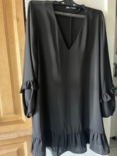 ZARA: KURZES SCHWARZES KLEID MIT RÜSCHEN, EDEL & ZEITLOS, GR. XL