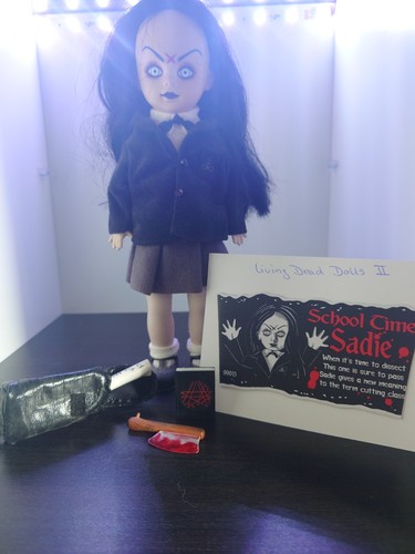 Mezco toys living dead - mezco,
